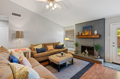 1108 Sea Ter, Irving TX 75060-7716 exterior