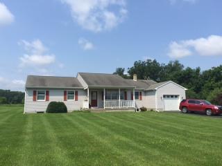 2 Armstrong Rd, Augusta, NJ 07822-2153