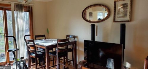 4211 Isbell St, Silver Spring MD 20906-4220 exterior