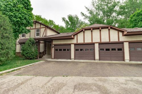 1636 Charlton St, Saint Paul MN  55118-3875 exterior
