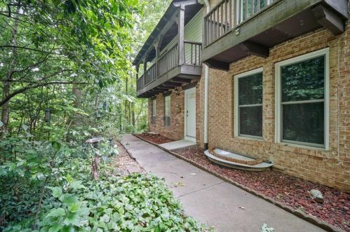 7329 Cardigan Cir, Atlanta, GA 30328-1951