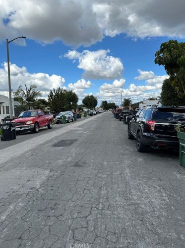 16204 Bradfield Ave, Compton, CA 90221-4516