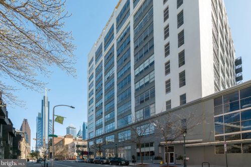 2200 Arch St, Philadelphia PA  19103-1330 exterior
