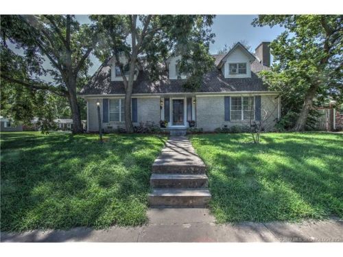 318 56th Pl, Tulsa, OK 74105-7706