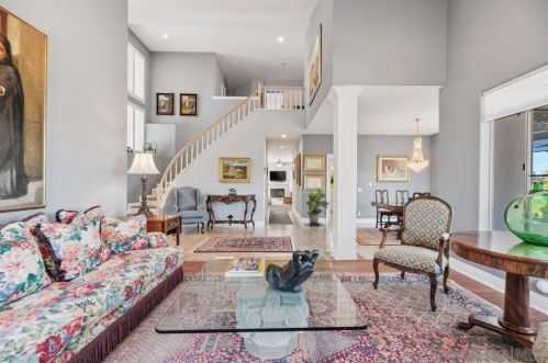 1597 Parkview Dr, Vista CA  92081-8750 exterior