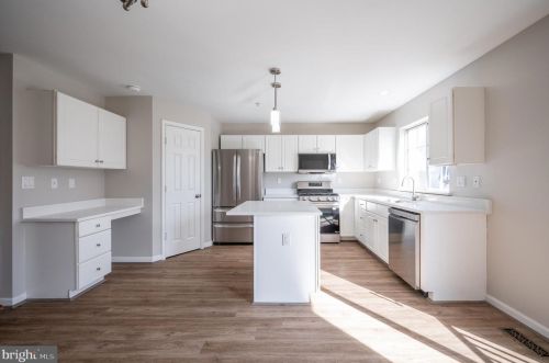 15136 Deer Valley Ter, Silver Spring MD 20906-6224 exterior