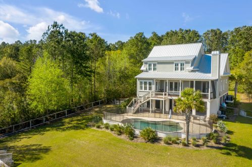 7539 Ladys Secret Ln, Awendaw SC  29429-4956 exterior