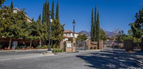 33997 Telstar Rd, Yucaipa, CA 92399-2294