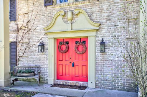 1328 Hunsicker Rd, Lancaster, PA 17601-5310