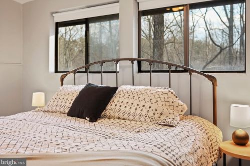 4 Pileated Woodpecker Ln, Hedgesville WV  25427-6232 exterior