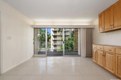 2222 Aloha Dr, Honolulu HI  96815-2844 exterior