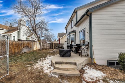 4852 Tower Way, Aurora CO 80015-3208 exterior