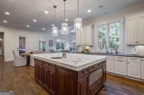 8186 Hewlett Rd, Atlanta GA  30350-3501 exterior
