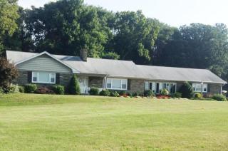 2385 Leabrook Rd, Lancaster, PA 17601-2303