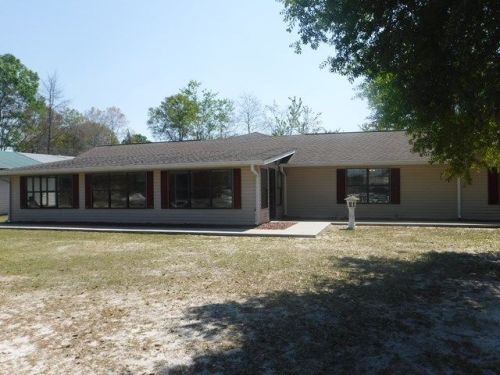 125 Sunset Ln, Waycross, GA 31503-3421