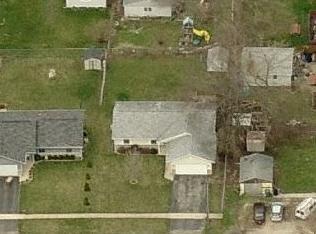 521 8th St, Belvidere, IL 61008-5741