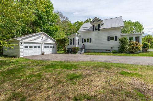 94 Forest Ave, Orono, ME 04473-3649