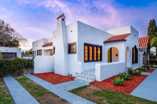 5743 Magnolia Ave, Riverside CA  92506-1824 exterior