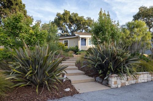 4 Deer Meadow Pl, Tassajara Hot Springs, CA 93924-9526