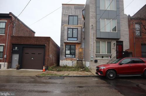 1529 27th St, Philadelphia, PA 19146-4409