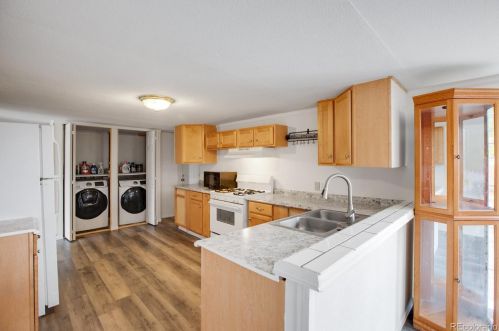 834 Raynolds Ave, Canon City CO 81212-4013 exterior