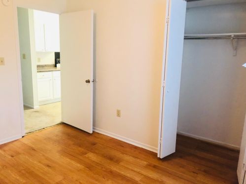 1157 Hulon Ln, Cayce-West Columbia SC  29169-3445 exterior