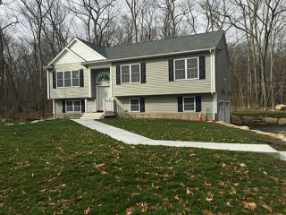 102 Bramble Bush Rd, Coventry, RI 02816-4902