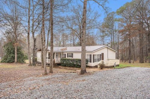 146 Trophy Rdg, Jackson, GA 30233-5622