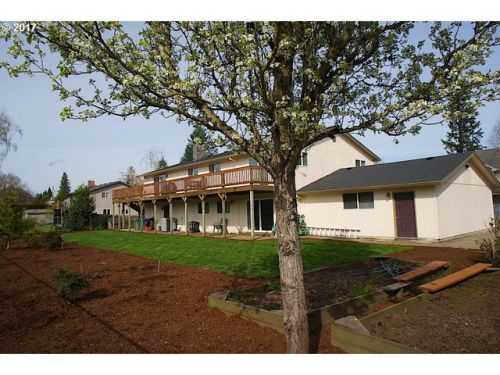 21185 Sayre Dr, Aurora, OR 97002-9237