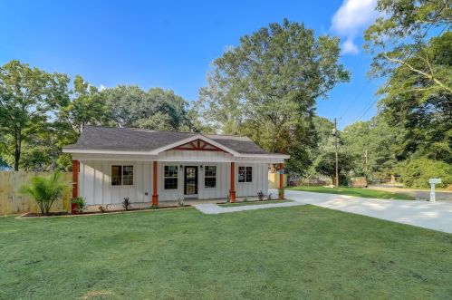 1 Cardinal Dr, Austell, GA 30168-4810