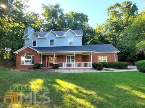 2500 Peregrine Trl, Suwanee GA  30024-3106 exterior