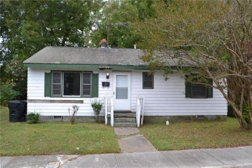 309 Pine St, Franklin, VA 23851-1937