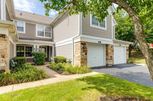 939 Concord Ct, Carol Stream IL  60188-3058 exterior