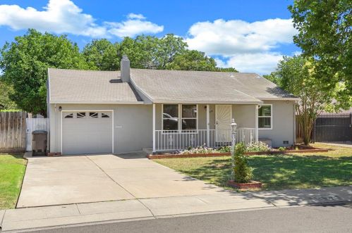 1974 Tuxedo Ave, Stockton, CA 95204-4861