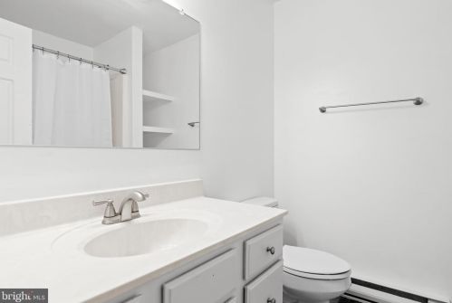 53 Bob White Dr, Harpers Ferry WV  25425-5810 exterior