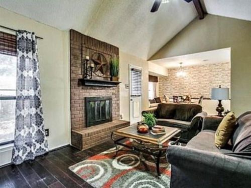 7204 Kary Lynn Dr, Fort Worth TX  76148-1765 exterior