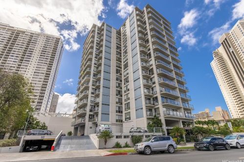 1645 Ala Wai Blvd, Honolulu HI  96815-1065 exterior