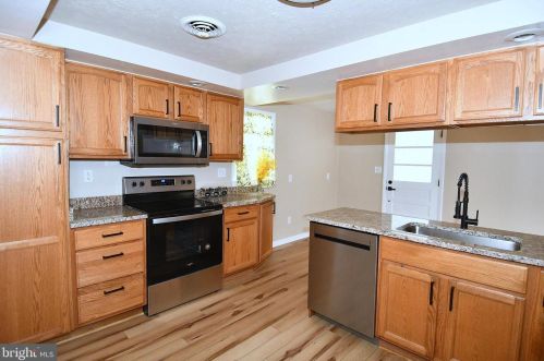 340 Highland Ridge Rd, Berkeley Springs WV  25411-3898 exterior