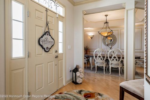 34 Redwood Dr, Tinton Falls NJ  07712-8702 exterior