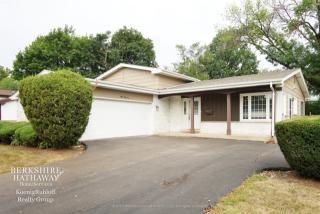 852 Army Trl Blvd, Addison IL  60101-3110 exterior