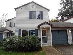 12648 Foster Rd, Portland, OR 97236-8917