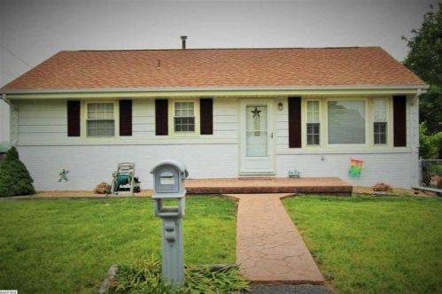 313 Ridge Rd, Staunton, VA 24401-3759