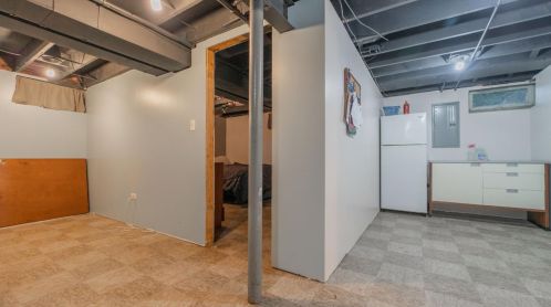 9601 Dogwood Dr, Hammond IN 46321-3709 exterior