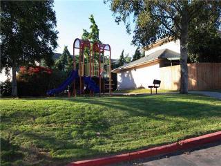 10632 King Phillip Ct, Santee, CA 92071-1220