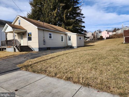 40 Mcculloh St, Frostburg, MD 21532-1909