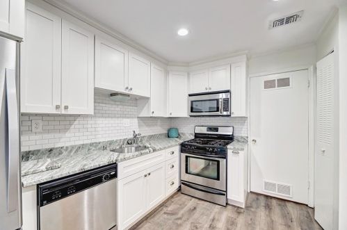 3 Iron Bound Pl, Atlanta GA  30318-1424 exterior