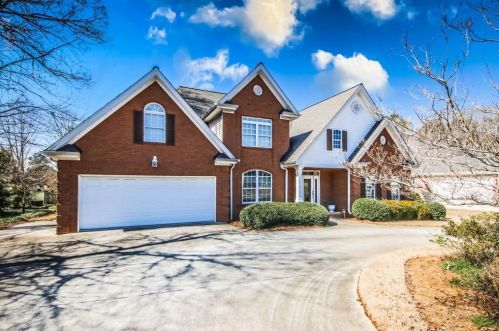 5226 Dearing St, Porterdale, GA 30014-2618