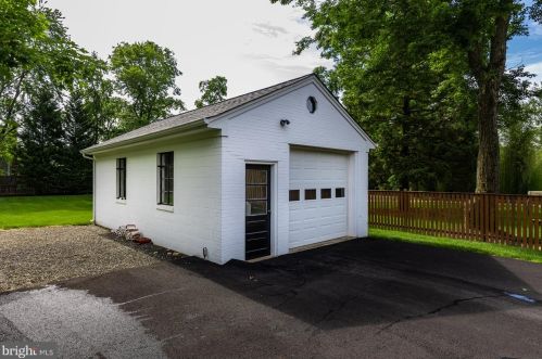 7209 Lamar Dr, Springfield VA  22150-3129 exterior