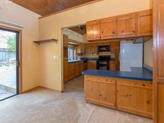 823 8th St, Damascus OR  97080 exterior