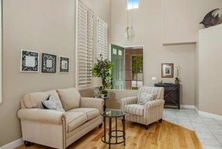 1052 Seahorse Ct, Carlsbad, CA 92011-3413
